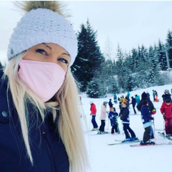 Meet your Posher, Catherine - Picture 1 of 1